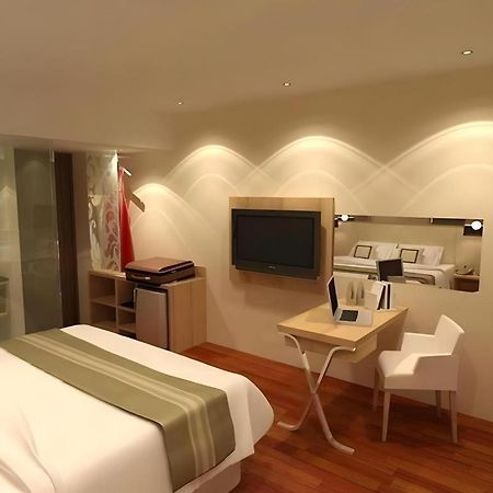 ฮอไรซัน อัลติมา เซมารัง Hotel เซอมารัง ภายนอก รูปภาพ