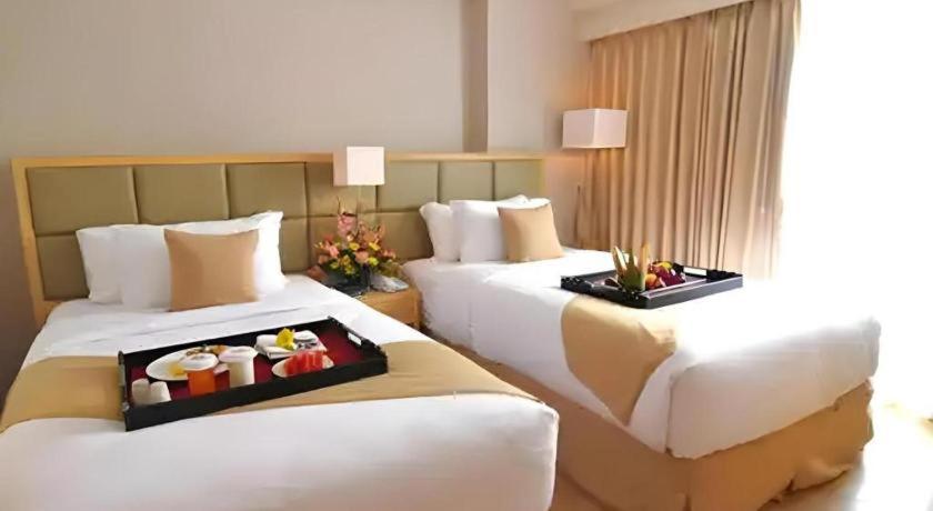 ฮอไรซัน อัลติมา เซมารัง Hotel เซอมารัง ภายนอก รูปภาพ