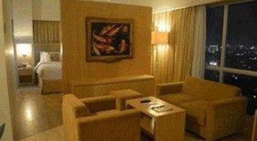 ฮอไรซัน อัลติมา เซมารัง Hotel เซอมารัง ภายนอก รูปภาพ